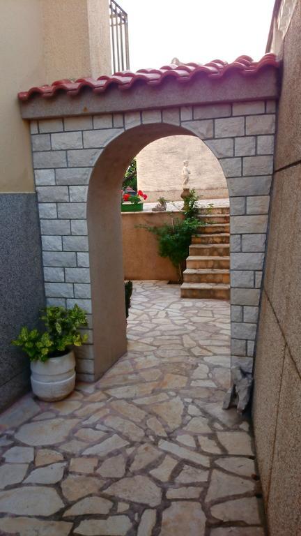 Apartments Racetin 玛里纳 外观 照片