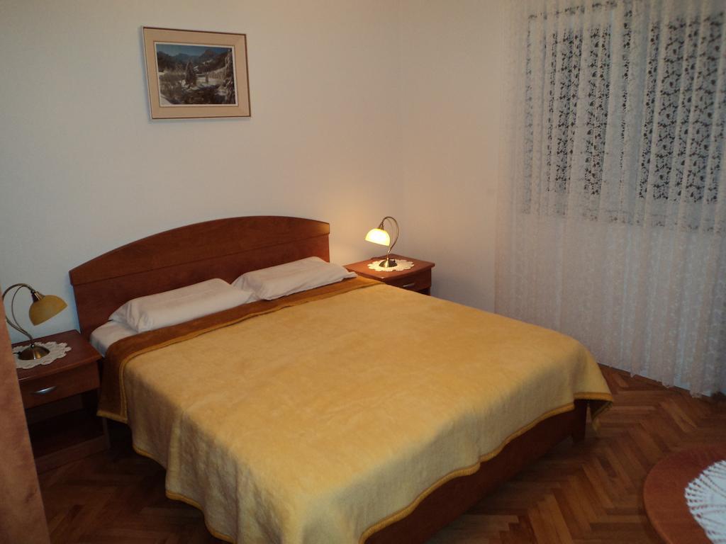 Apartments Racetin 玛里纳 客房 照片